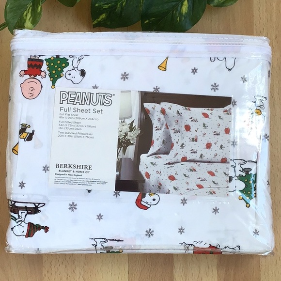 Snoopy Collectible Berkshire Peanuts Holiday Season Full Sized Sheet Set - Picture 9 of 12